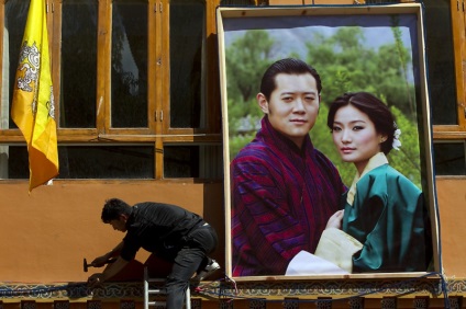 Regele Bhutanului sa căsătorit cu un bătrân, prima frumusețe a țării - știri în fotografii