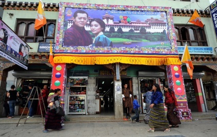 Bhután királya feleségül vette a közembert, az ország első szépségét - hír a fotókban