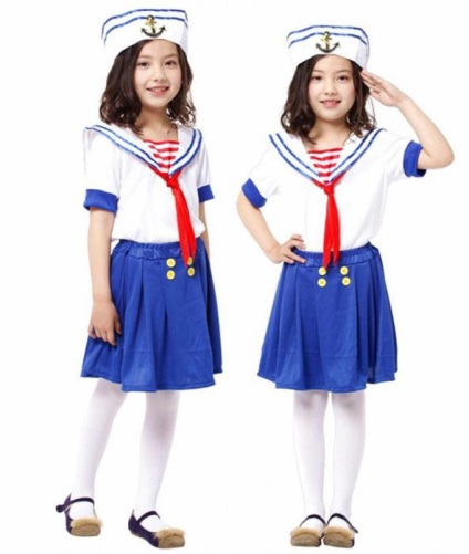 Costumul lui Sailor pentru ca o fată să coasă cu mâinile