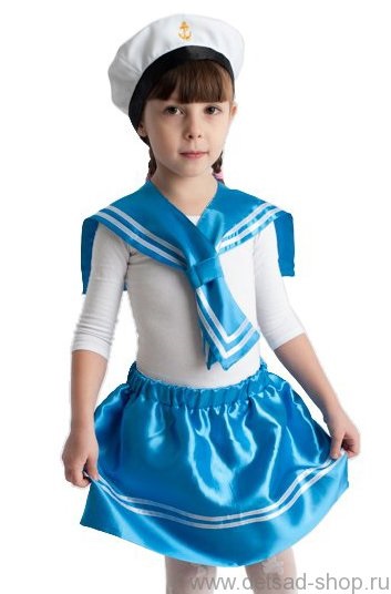 Costumul lui Sailor pentru ca o fată să coasă cu mâinile