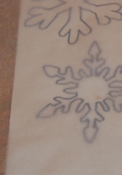 Snowflake costum pentru o fată cu mâinile ei, instrucțiuni pas cu pas