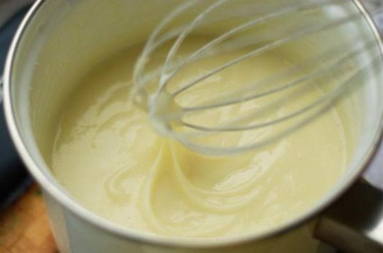 Crema pentru o strugure cu lapte condensat, ingrediente delicioase și o rețetă