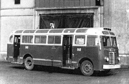 Winged ikarus autobuz