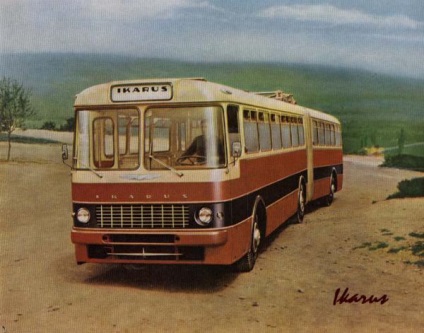 Winged ikarus autobuz