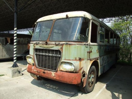 Winged ikarus autobuz