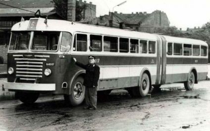 Winged ikarus autobuz