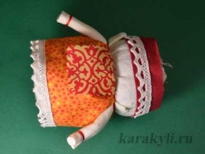 Krupenichka-păpușă folk folk cu mâinile proprii, doodle