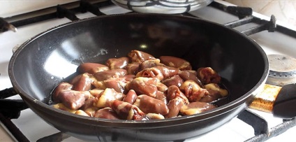 Csirke-szív recept a főzéshez, lépésről-lépésre mesterkurzus fotókkal és videókkal