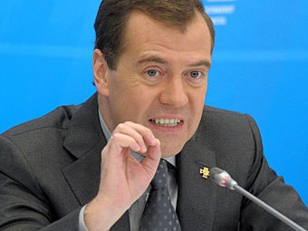 Medvedev sa oferit să-și planteze fanii pentru sportul abandonat de focuri de artificii