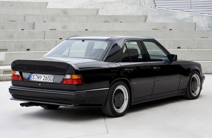 Mercedes-benz 300e amg 6