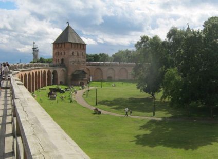 Novgorod Kreml, Oroszország leírása, fotó, hol található a térkép, hogyan juthat el