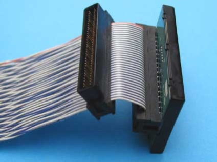 Orizonturile noi conectează hard disk-urile ideale la adaptoarele scsi