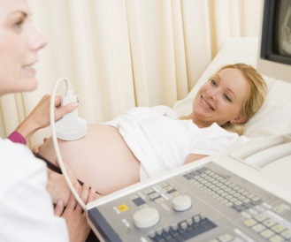 Înrolarea cordonului ombilical la 32 de săptămâni de sarcină unică