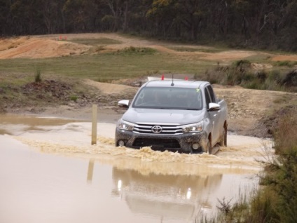 Revizuirea 2016 toyota hilux