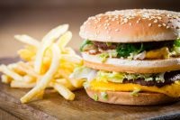 Părinți »mixer de fast-food, un negustor mic și un student eșuat, alimente și băuturi, o bucătărie