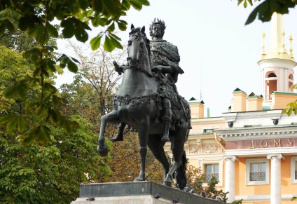 Monumentele lui Petru I din Sankt Petersburg și alte orașe cu fotografii