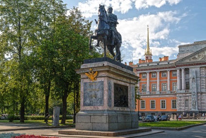 Monumentele lui Petru I din Sankt Petersburg și alte orașe cu fotografii