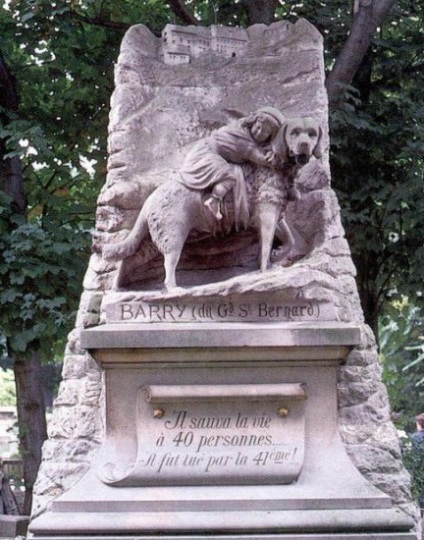 Monumente pentru câini - eroi, articole