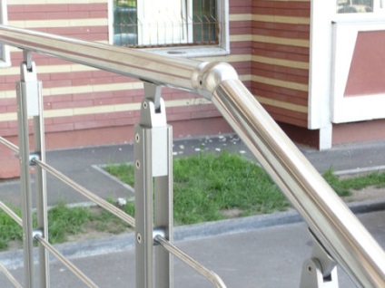 Parapete pentru selectarea materialelor de tip verandă și caracteristicile de instalare