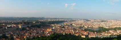 Dealul Petršinský din Praga - Funicularul Turnului cu vedere la Petrin