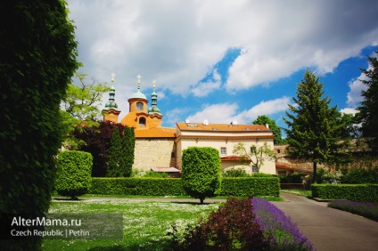 Podul Petrshin din Praga și Turnul Petrin din Praga