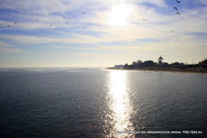 Plaja Malibu din California - notele rusești despre viața americană