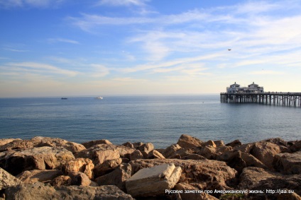 Plaja Malibu din California - notele rusești despre viața americană