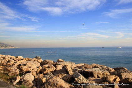 Plaja Malibu din California - notele rusești despre viața americană