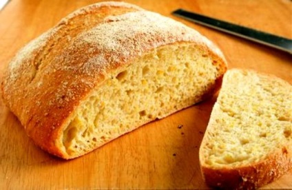 A kukorica kenyér jó összetételre, előnyökre és ártalmakra, a kukoricaliszt kenyér kalóriatartalmára