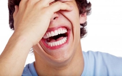 Beneficiile râsului scapă de boală prin extinderea vieții zâmbind
