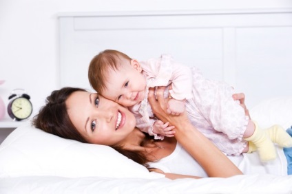 Recuperarea postnatală a ayurvedei pentru a ajuta o mamă tânără