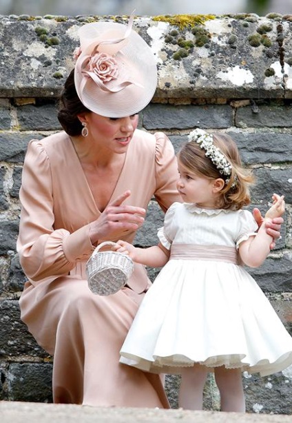 Printesa Charlotte garderoba fiica Kate Middleton - spectacol biz pe