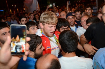 Câștigătorii la Olimpiada de la Erevan au fost întâlniți ca eroi (fotografie), sport - totul despre sport