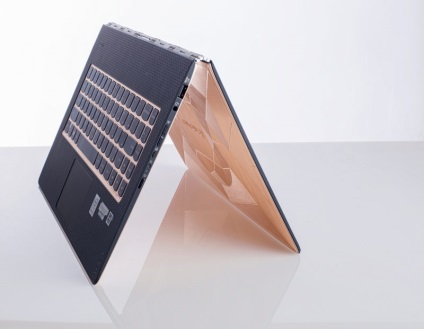Producătorii de laptop-uri pregătesc modele ultra-subțiri care vor concura cu noul MacBook, -