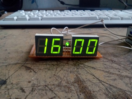 Egyszerű óra a micro atmega8 új verzióján