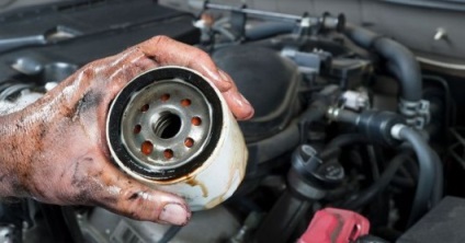 A motor ritka olajcseréje károsodik
