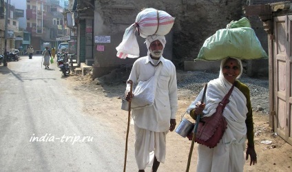 A narmada folyó, a parikrama körül, maheshvar és omkareshwar