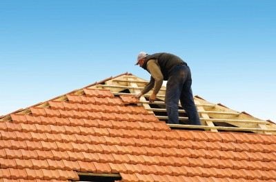 Repararea acoperișului reconstrucției cabana acoperișului, modificarea și materialele necesare - o sarcină ușoară