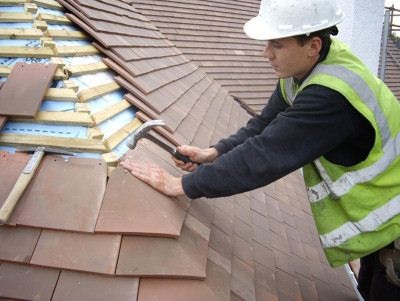 Repararea acoperișului reconstrucției cabana acoperișului, modificarea și materialele necesare - o sarcină ușoară
