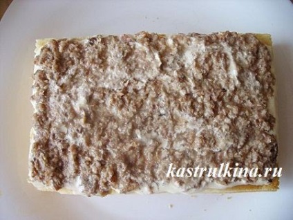 Rețetă pentru o prăjitură de gustare făcută din patiserie cu pâine conservată