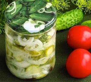 Uborka saláta hagymával télen - receptek fotóval