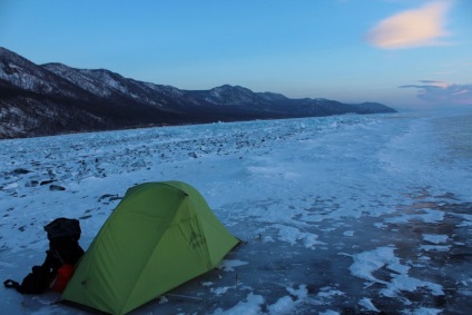 Cel mai groaznic sunet este când jurnalul de la Urali crapă sub picioarele tale, care a traversat bicicleta pe patine