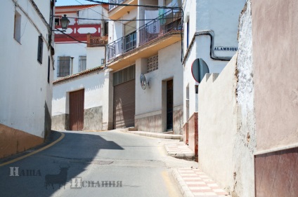 Setenil de las Bodegas - un oraș cu acoperișuri de la pietre