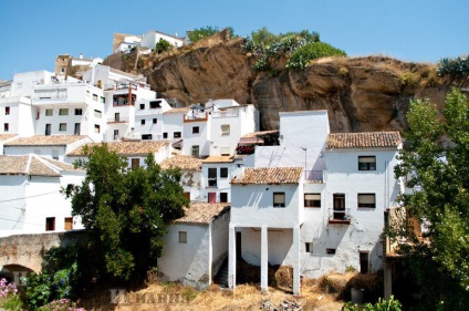 Setenil de las Bodegas - un oraș cu acoperișuri de la pietre