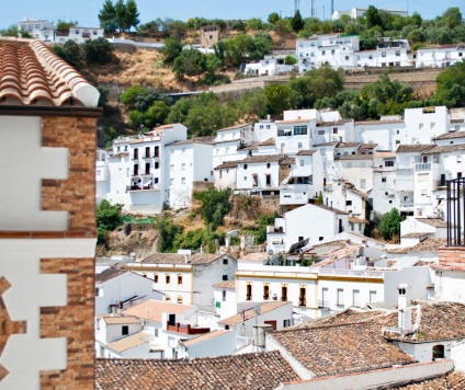 Setenil de las Bodegas - un oraș cu acoperișuri de la pietre