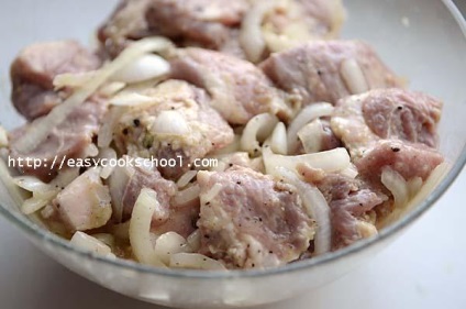 Skewers de carne de porc în cuptor, retete ușoare
