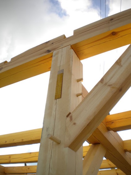 Cât costă să construiești o casă pe jumătate de lemn