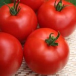 Soi de tomate conservat de pere, o viață rustică