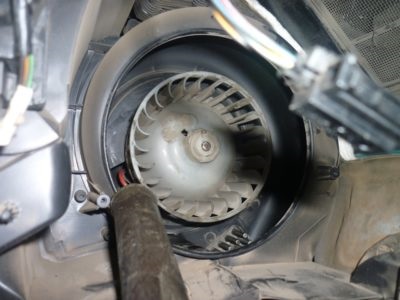 Bate aragazul (încălzitor ventilator, motor), Ford Focus 2