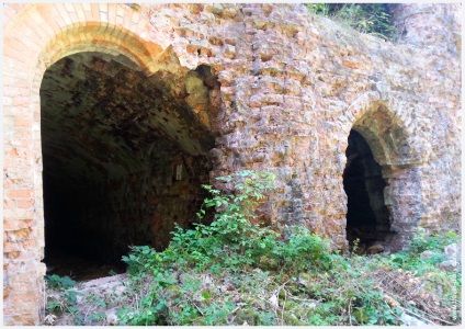 Tarakanovskiy Fort, gandacii